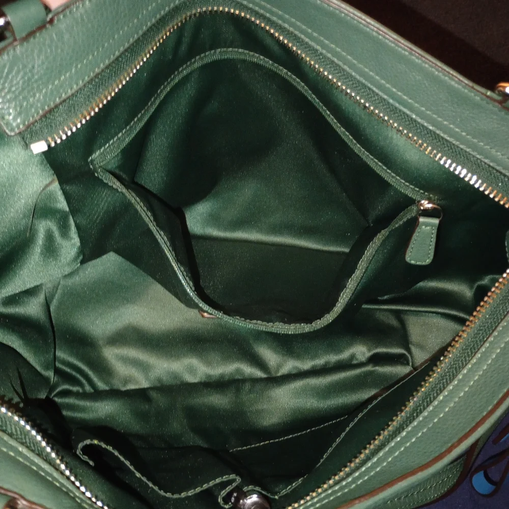 EUC Coach Park pebbled Leather Carrie Tote  Hunter Green - Picture 9 of 15